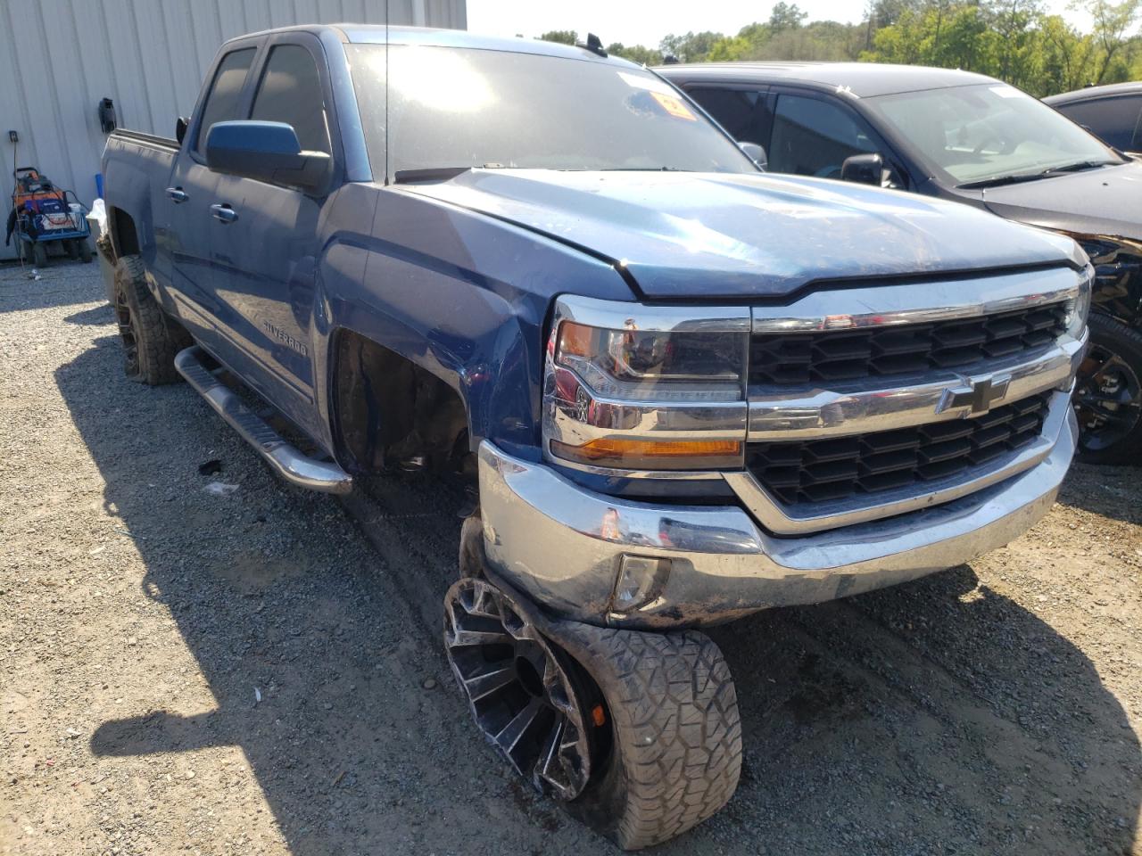CHEVROLET SILVERADO 2017 with VIN 1GCRCRECXHZ371938 - Photo from auction