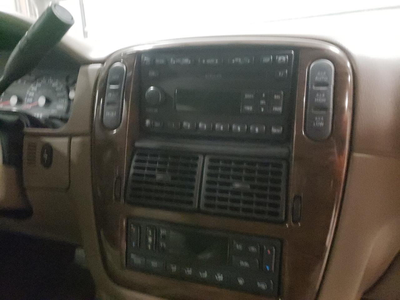Photo 9 from auction – 2004 FORD EXPLORER E with VIN 1FMZU74K94UA45285
