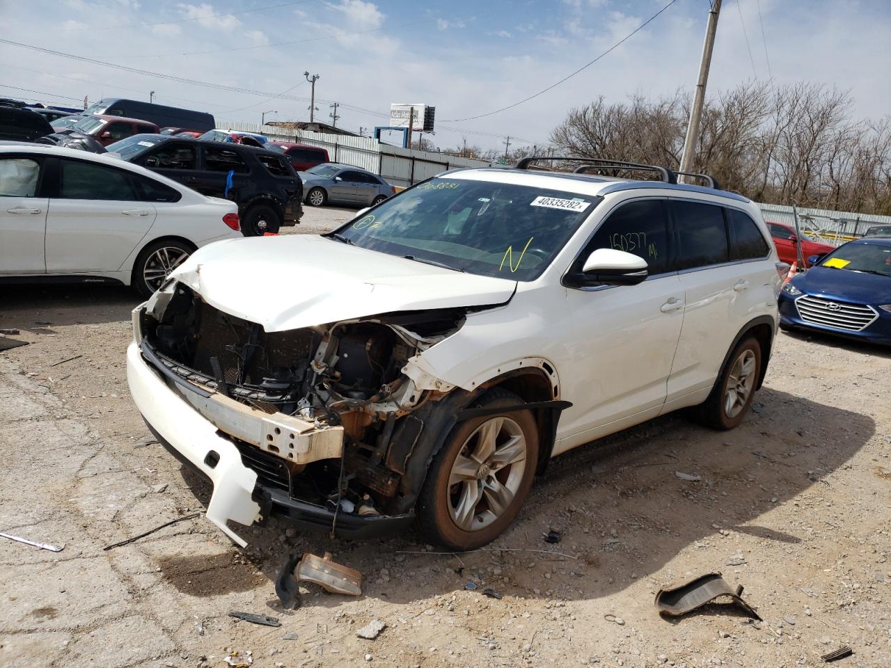 Photo 2 from auction – 2014 TOYOTA HIGHLANDER with VIN 5TDDKRFH5ES068831