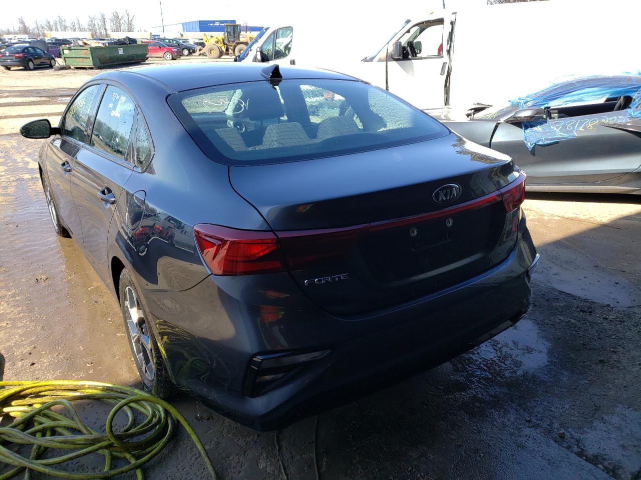 Photo 3 from auction – 2020 KIA FORTE FE with VIN 3KPF24AD6LE147237