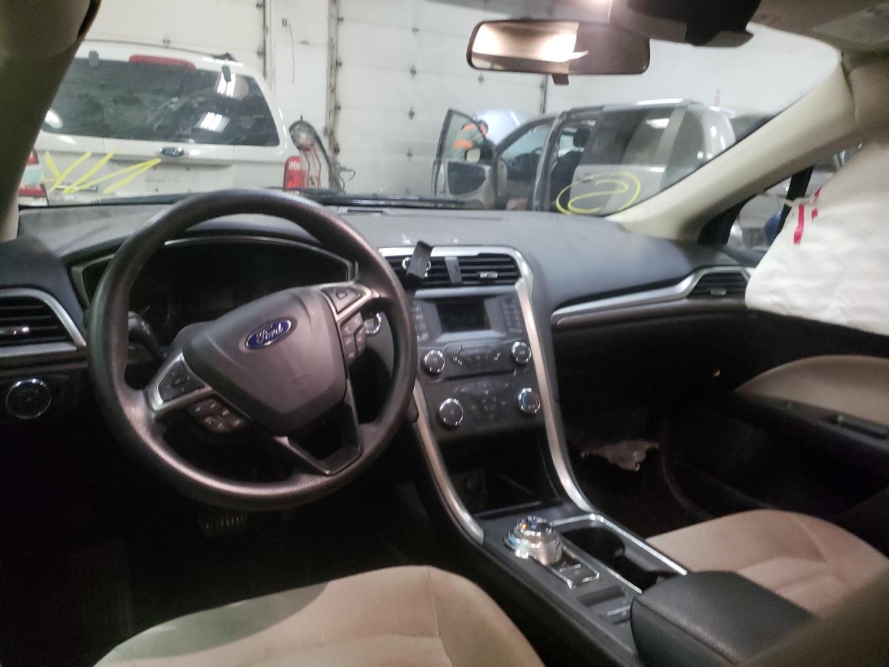 Photo 9 from auction – 2017 FORD FUSION S with VIN 3FA6P0G70HR170773