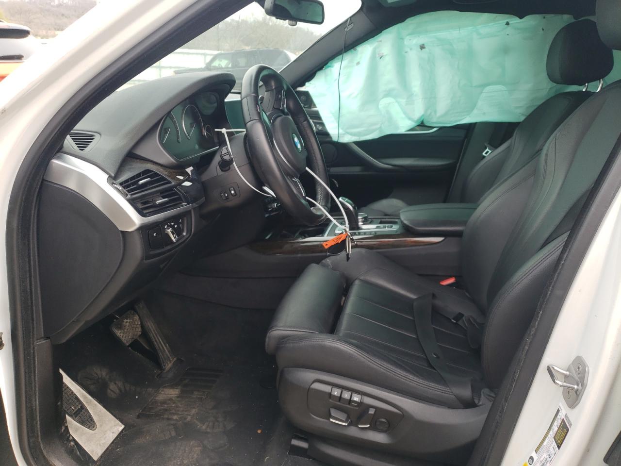 Photo 5 from auction – 2016 BMW X5 XDRIVE3 with VIN 5UXKR0C52G0P18860