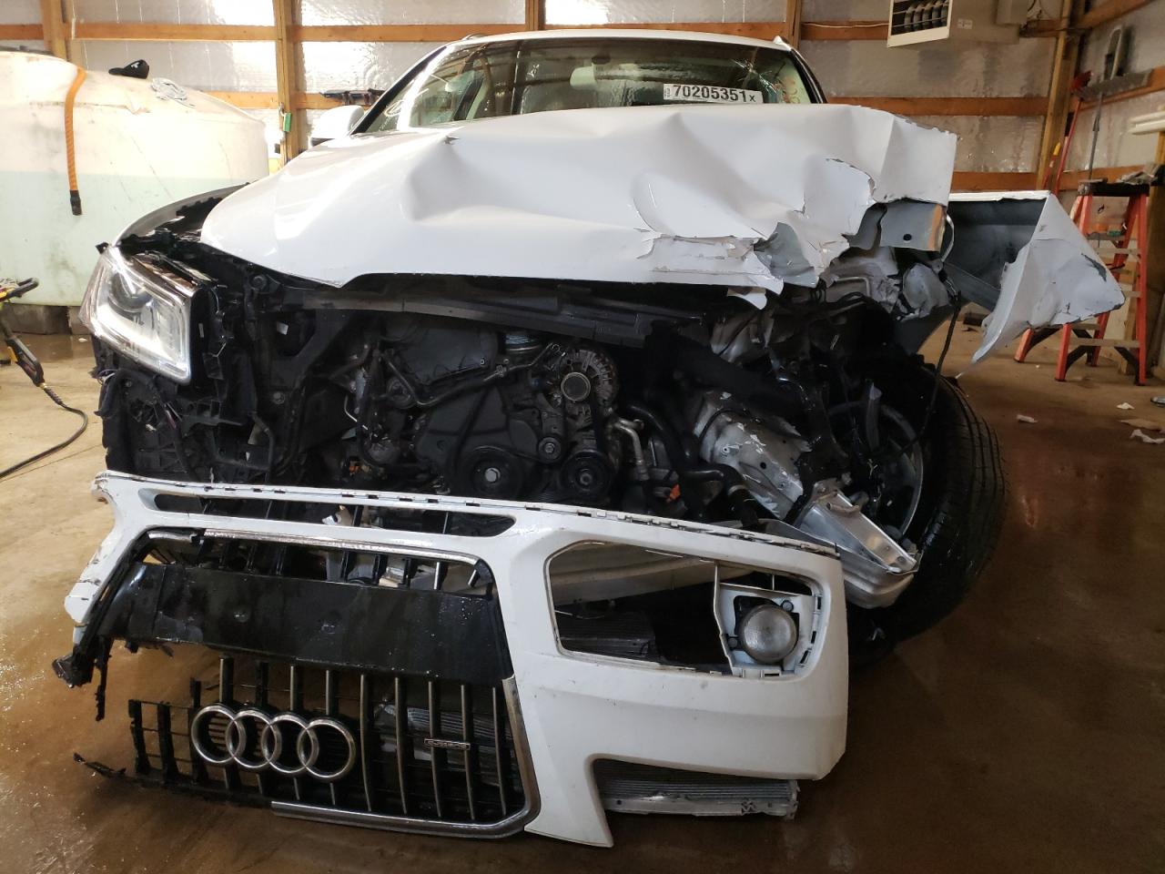 Photo 9 from auction – 2014 AUDI Q5 PREMIUM with VIN WA1LFAFP8EA002886