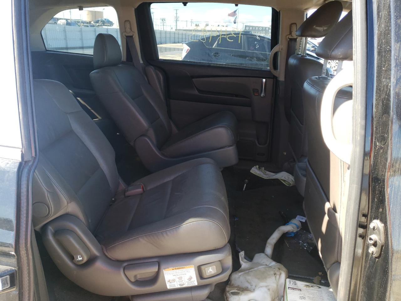 Photo 6 from auction – 2014 HONDA ODYSSEY with VIN 5FNRL5H6XEB015781