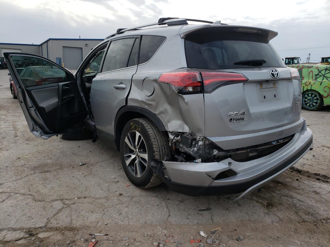 Photo 3 from auction – 2018 TOYOTA RAV4 ADVEN with VIN 2T3WFREV5JW521603