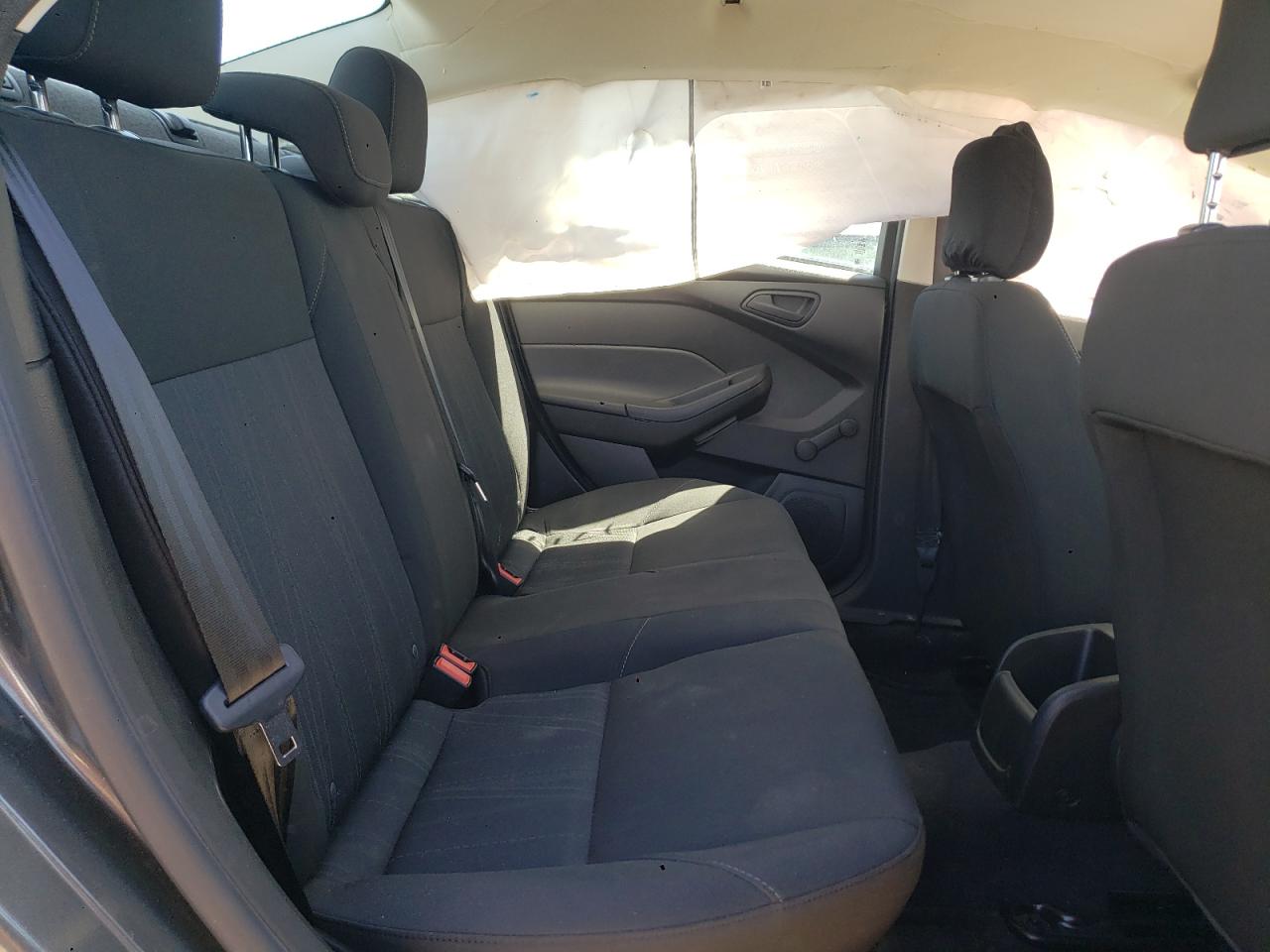 Photo 6 from auction – 2016 FORD FOCUS S with VIN 1FADP3E28GL375688