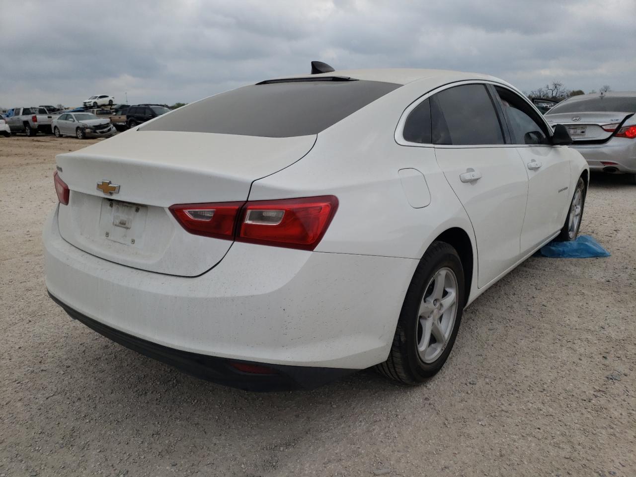 Photo 4 from auction – 2018 CHEVROLET MALIBU LS with VIN 1G1ZB5ST0JF271329
