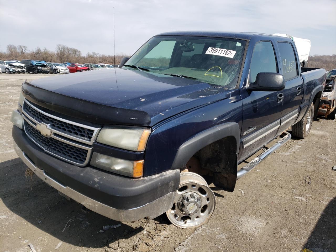 Photo 2 from auction – 2005 CHEVROLET SILVERADO with VIN 1GCHK23U55F945232