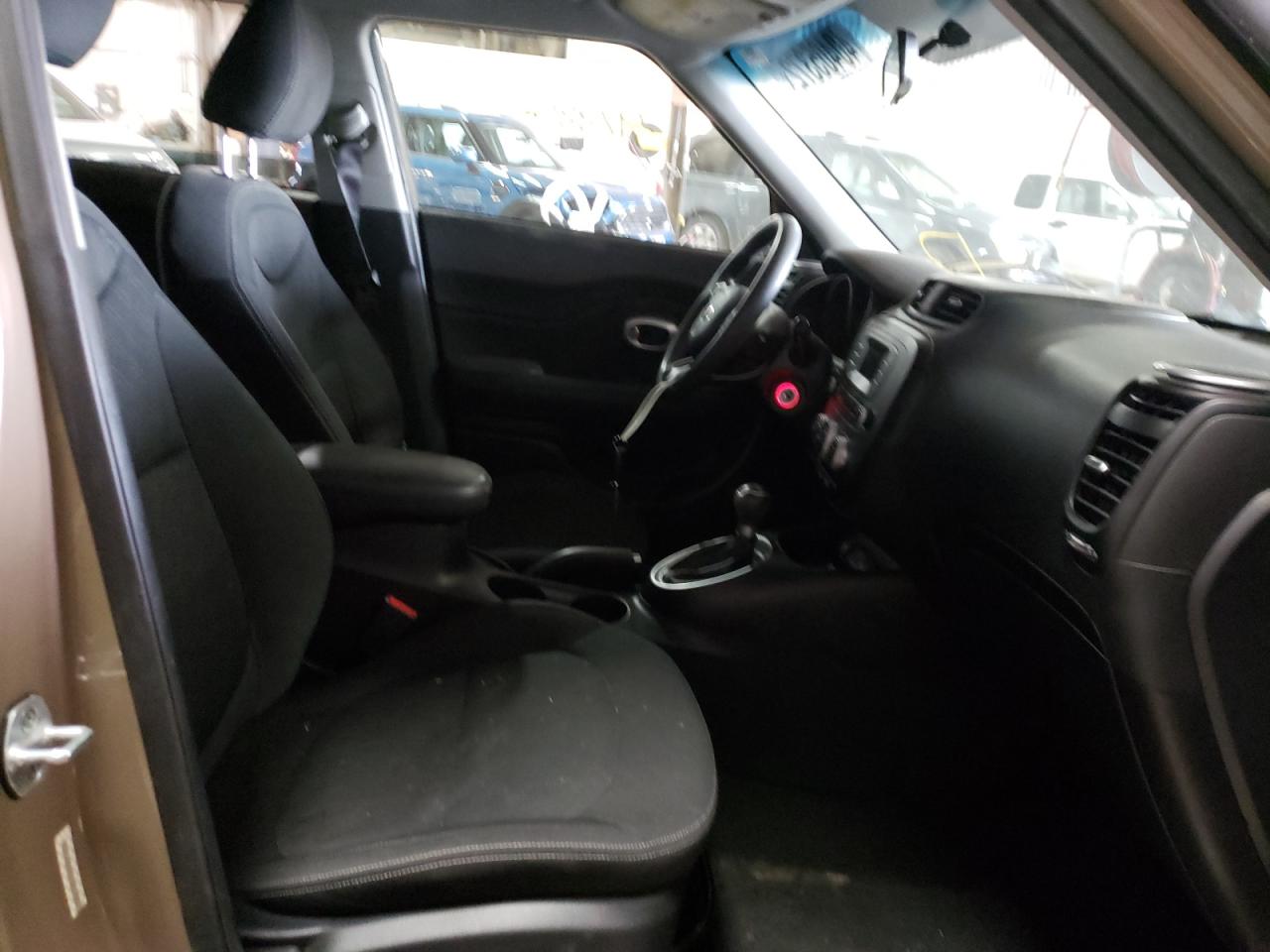 Photo 5 from auction – 2014 KIA SOUL with VIN KNDJN2A22E7097900