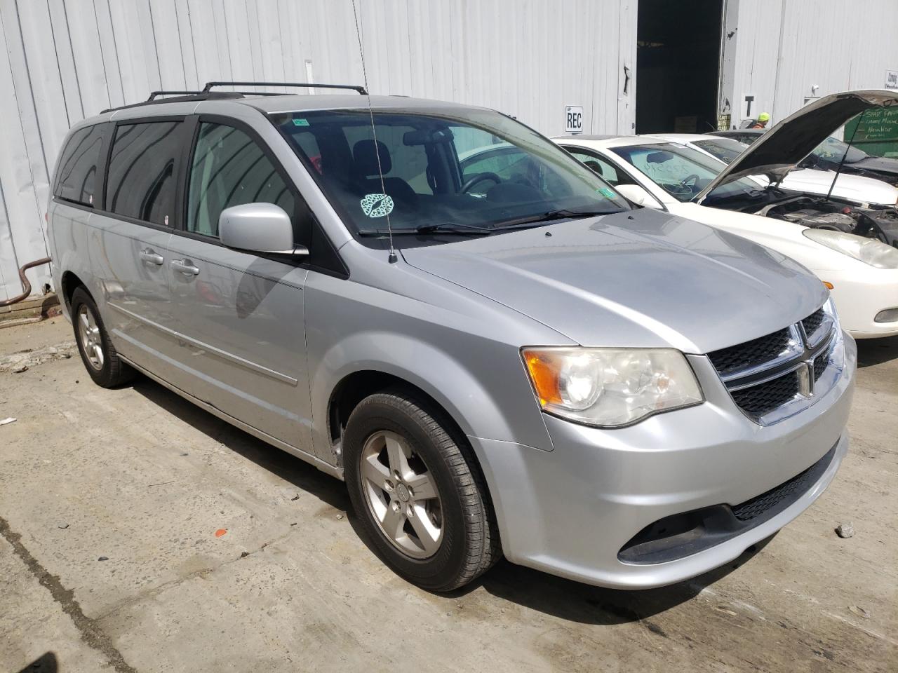 DODGE GRAND CARA 2012 with VIN 2C4RDGCG5CR146577 - Photo from auction