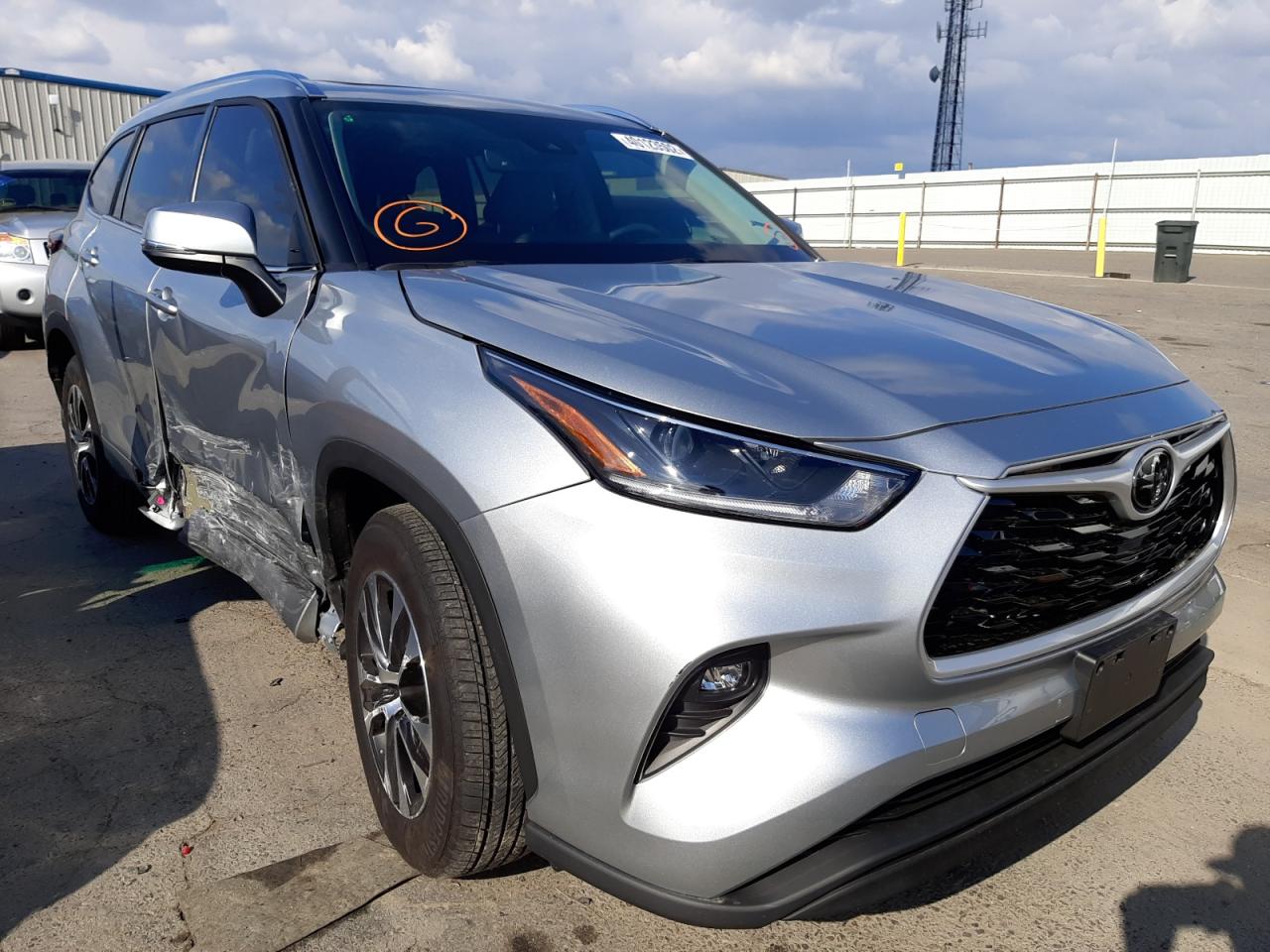 TOYOTA HIGHLANDER 2021 with VIN 5TDHZRAH7MS527831 - Photo from auction