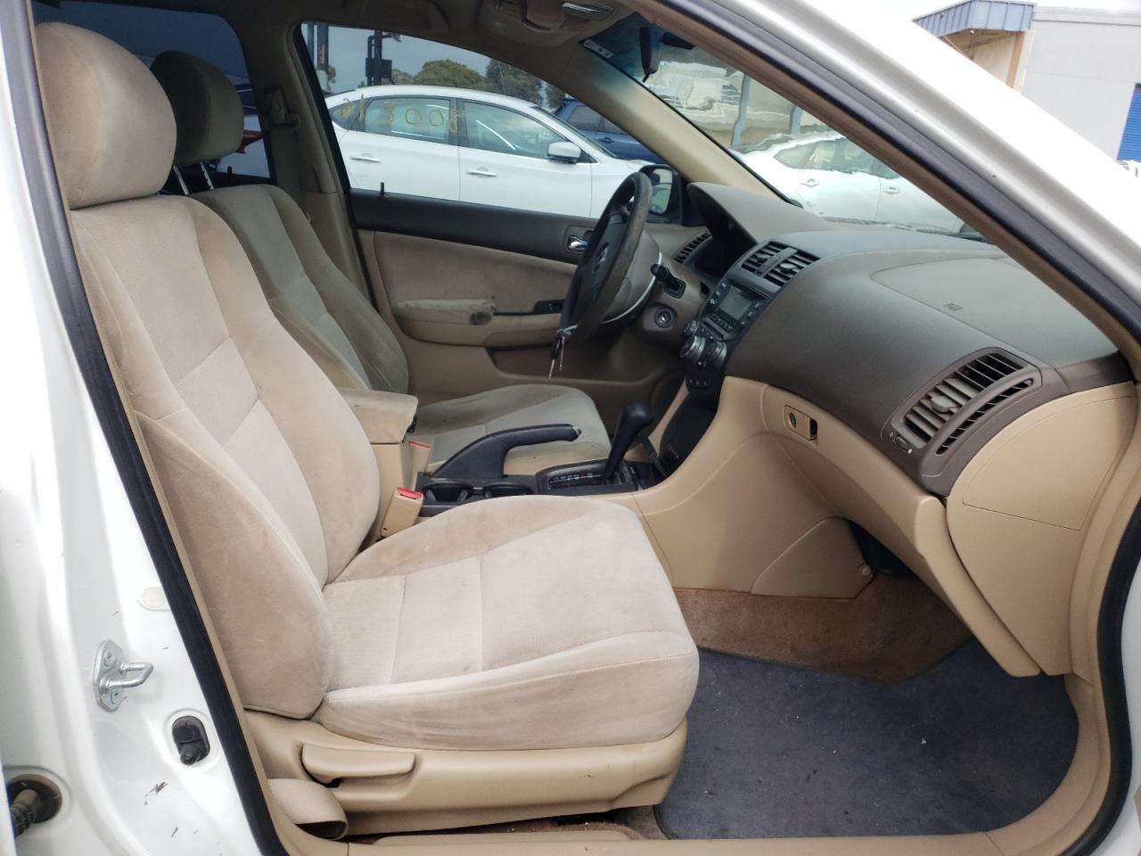 Photo 17 from auction – 2003 HONDA ACCORD with VIN JHMCM56323C052621