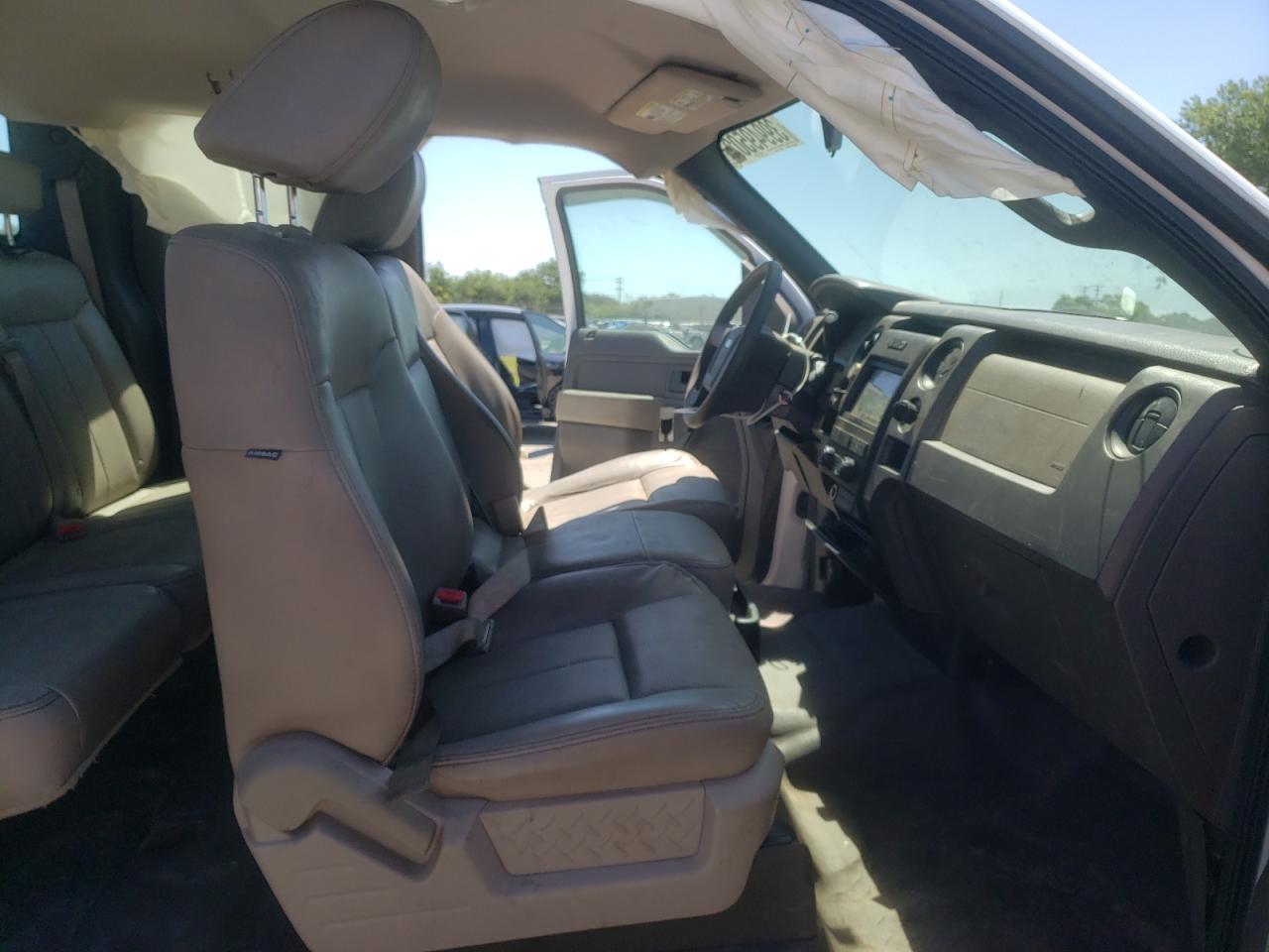 Photo 5 from auction – 2009 FORD F150 SUPER with VIN 1FTRX12W09FA27364