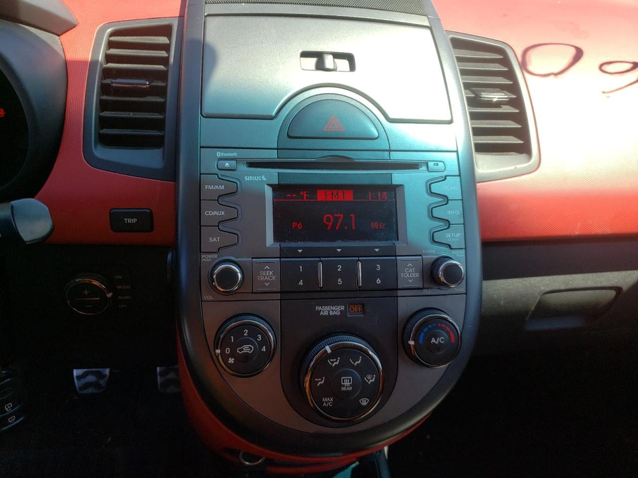 Photo 9 from auction – 2010 KIA SOUL + with VIN KNDJT2A29A7111713