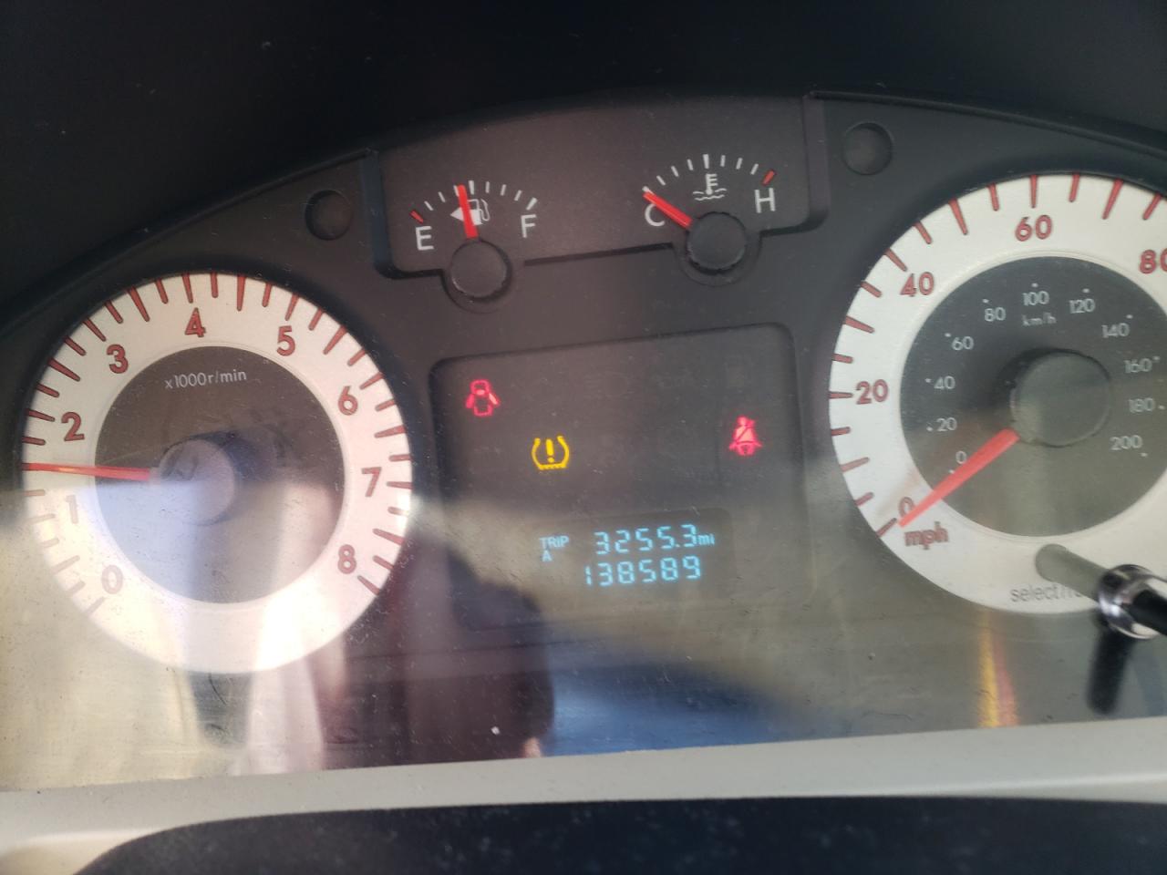 Photo 8 from auction – 2008 MAZDA TRIBUTE I with VIN 4F2CZ92Z68KM09753