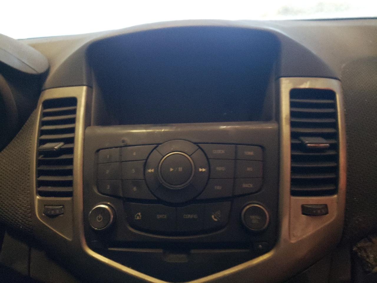Photo 9 from auction – 2015 CHEVROLET CRUZE LT with VIN 1G1PC5SB6F7277231