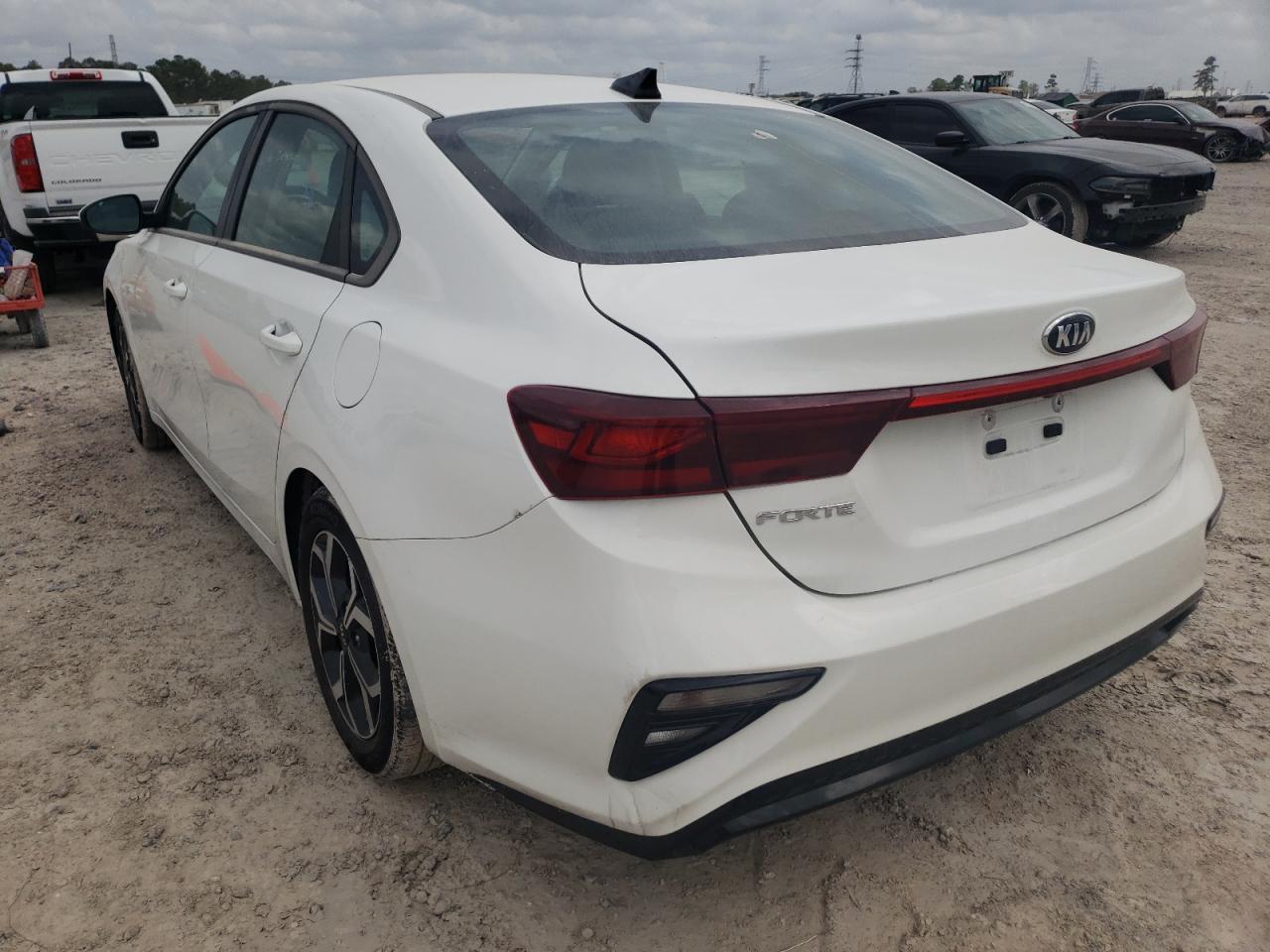 Photo 3 from auction – 2021 KIA FORTE FE with VIN 3KPF24AD8ME311556