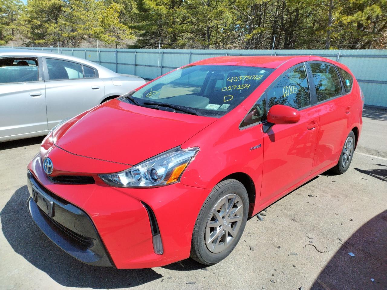 Photo 2 from auction – 2015 TOYOTA PRIUS V with VIN JTDZN3EU3FJ017514