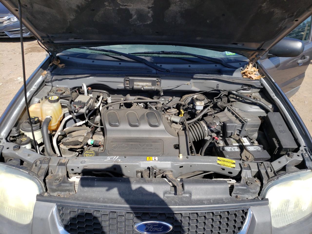 Photo 7 from auction – 2004 FORD ESCAPE XLT with VIN 1FMCU93104KB49704