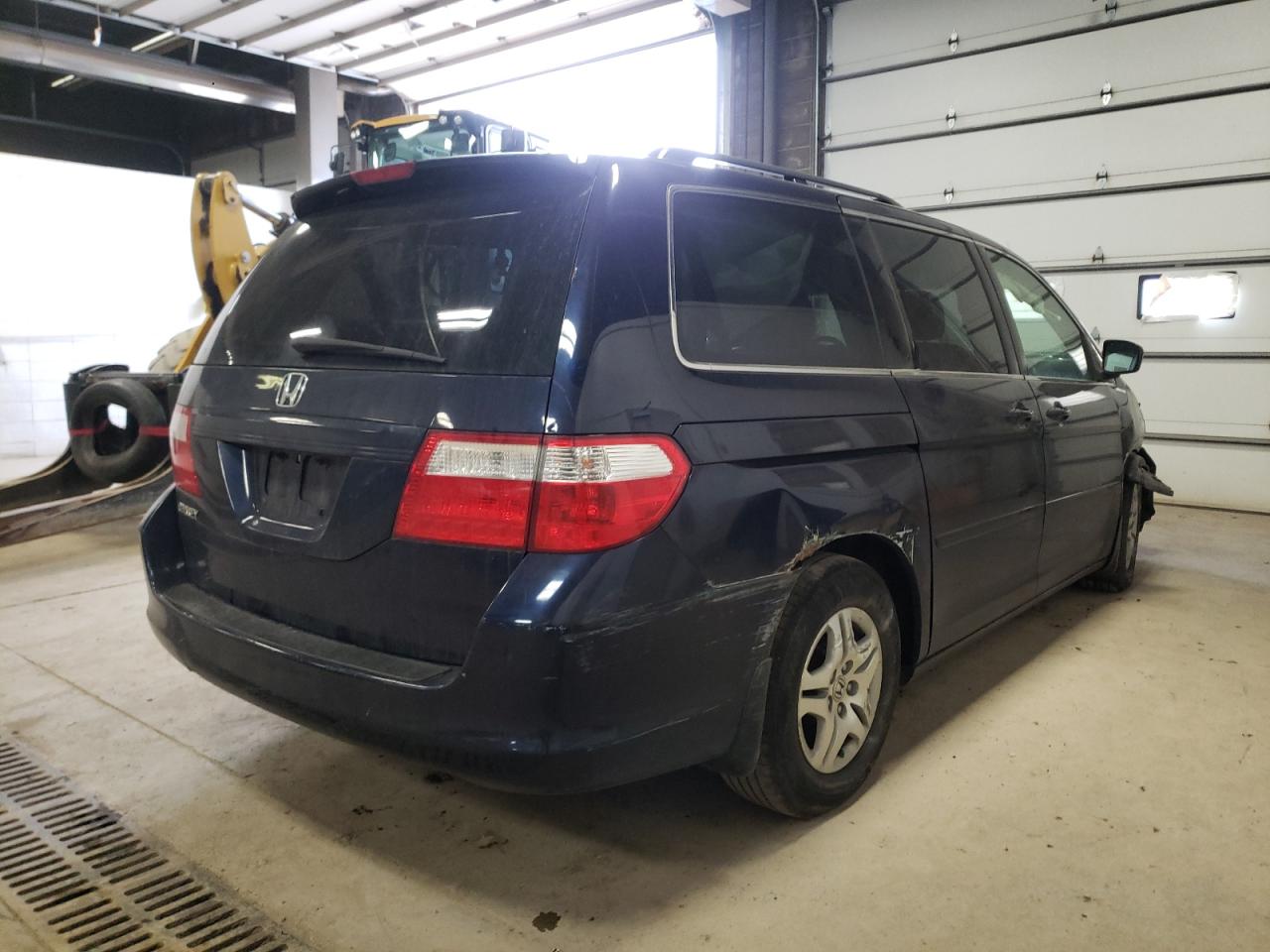 Photo 4 from auction – 2006 HONDA ODYSSEY with VIN 5FNRL38636B004983