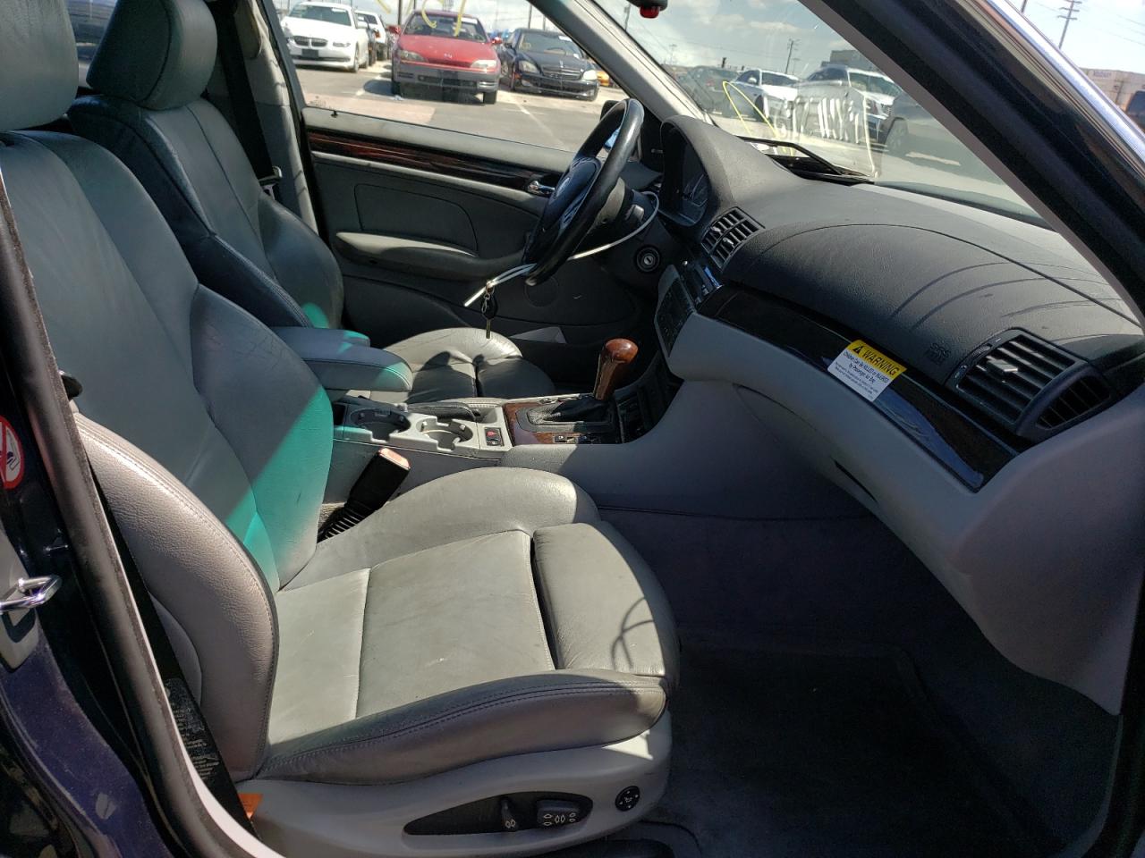 Photo 5 from auction – 2002 BMW 330 I with VIN WBAEV53402KM19845