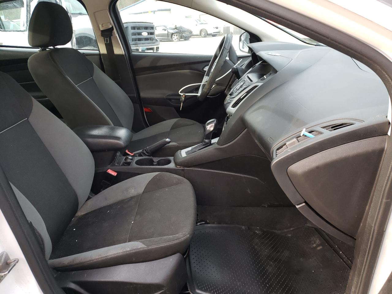 Photo 5 from auction – 2013 FORD FOCUS SE with VIN 1FADP3F24DL194890