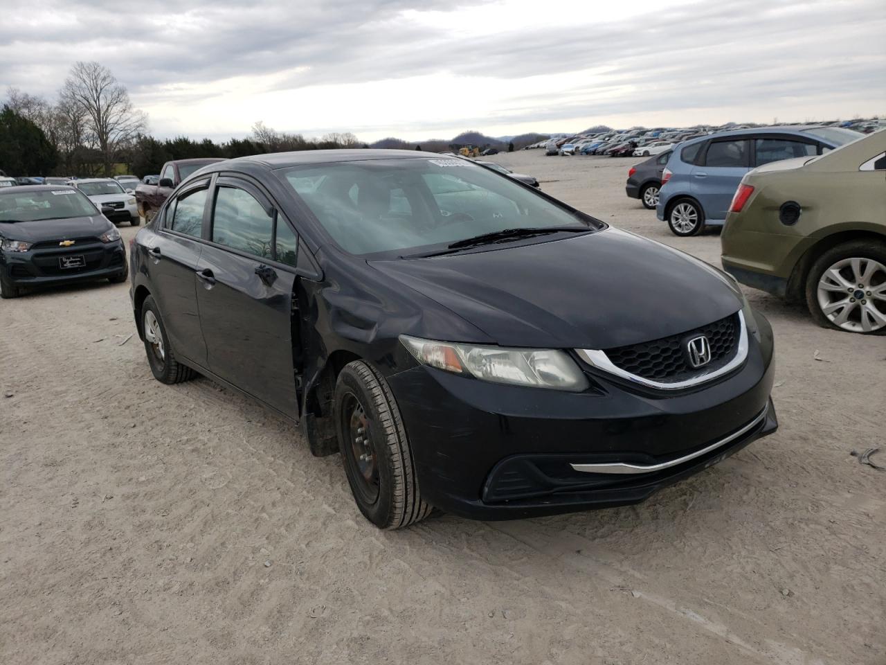 HONDA CIVIC LX 2013 with VIN 19XFB2F58DE099196 - Photo from auction