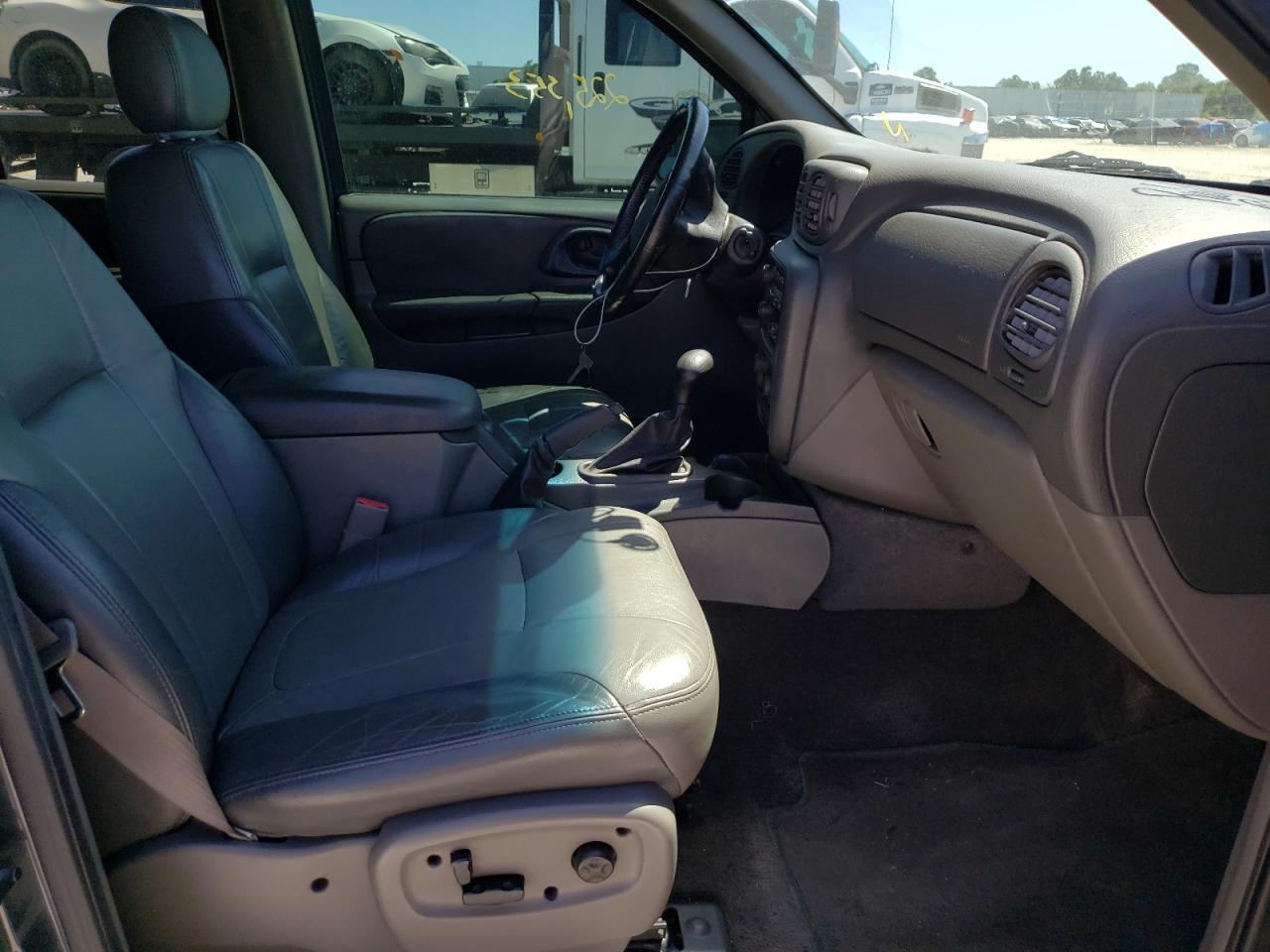 Photo 5 from auction – 2003 CHEVROLET TRAILBLAZE with VIN 1GNDS13S132247669
