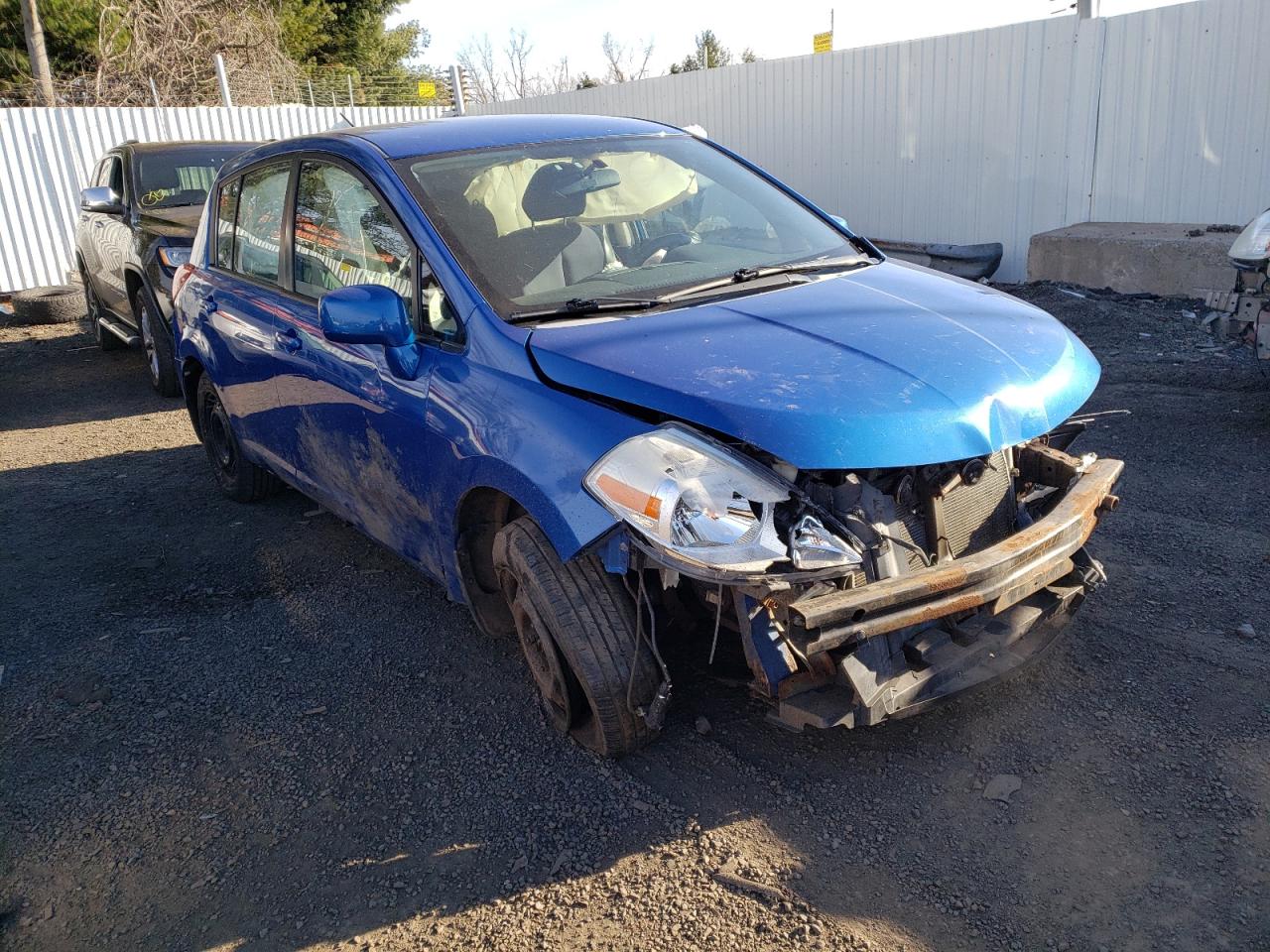 صورة رقم 1 من المزاد - 2007 NISSAN VERSA S مع VIN 3N1BC13E77L373324