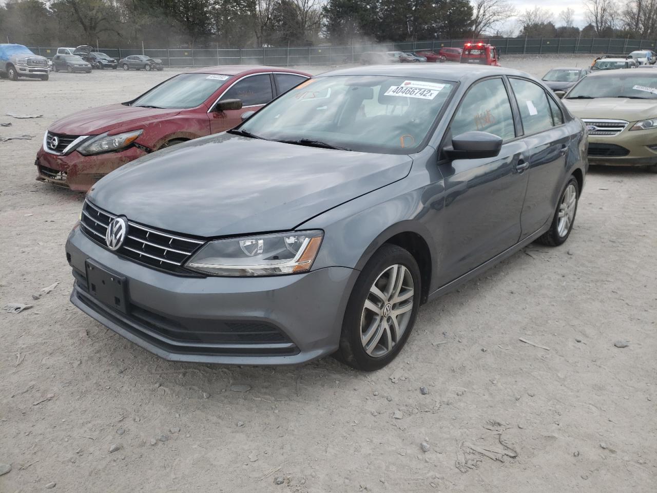 Photo 2 from auction – 2018 VOLKSWAGEN JETTA S with VIN 3VW2B7AJ0JM236727