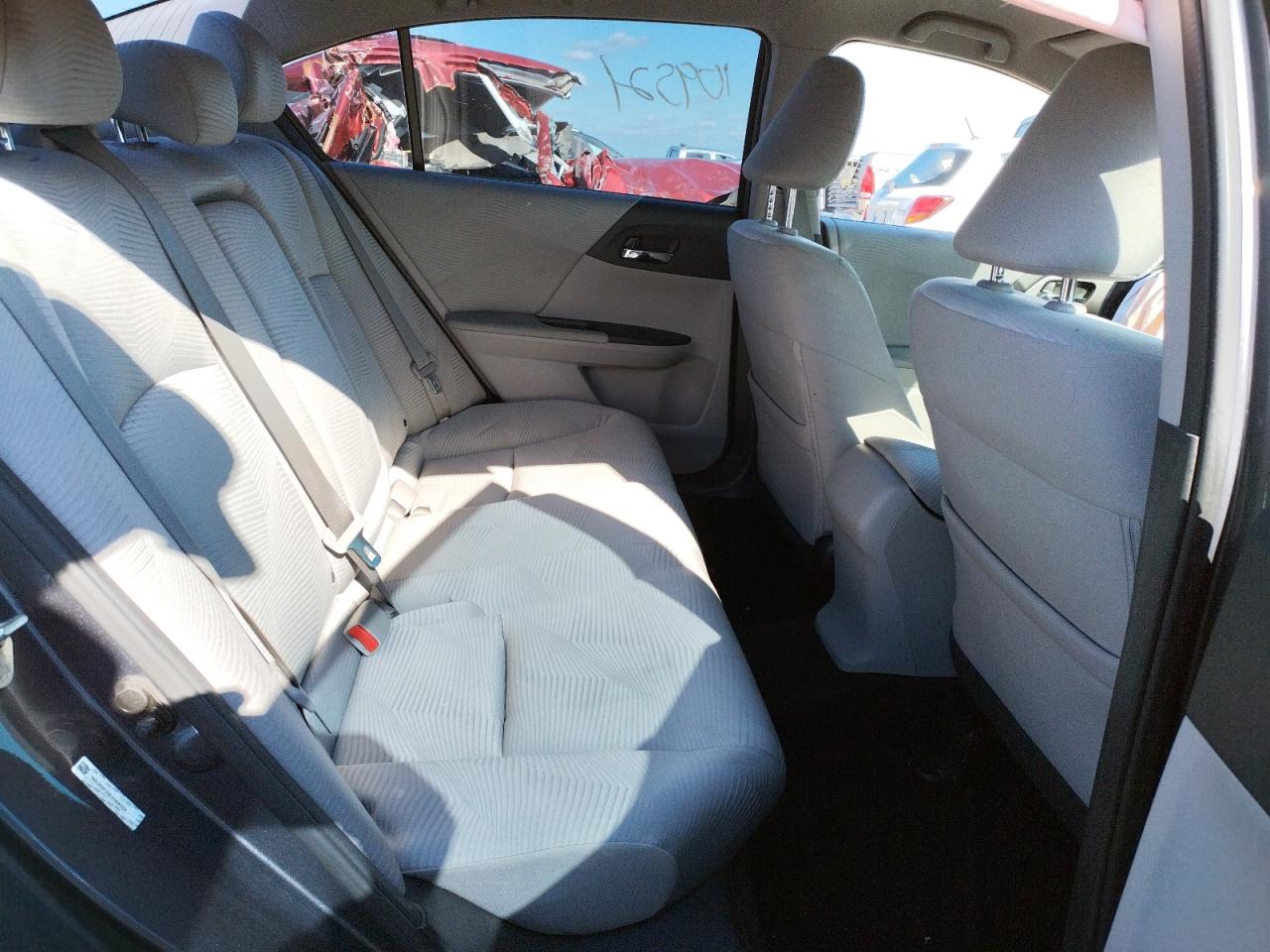 Photo 6 from auction – 2014 HONDA ACCORD LX with VIN 1HGCR2F32EA068528