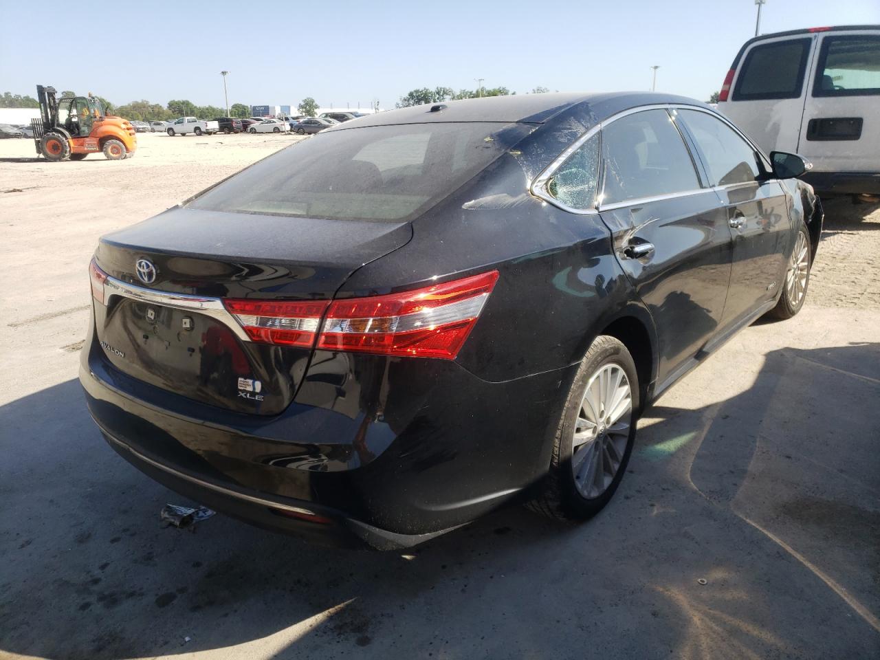 Photo 4 from auction – 2015 TOYOTA AVALON HYB with VIN 4T1BD1EB7FU044734