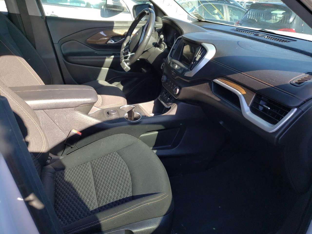 Photo 5 from auction – 2019 GMC TERRAIN SL with VIN 3GKALMEV3KL113765