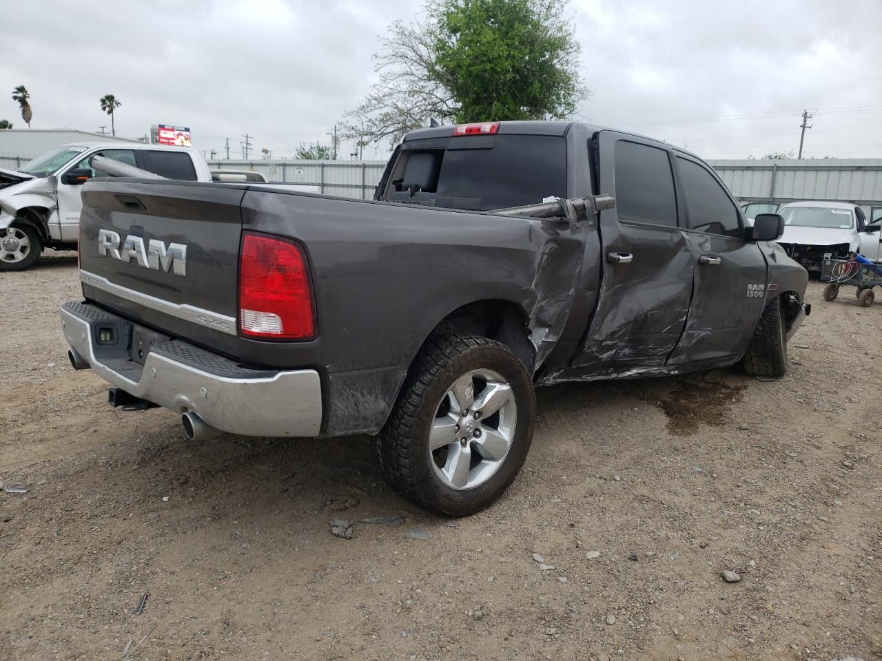 Photo 4 from auction – 2015 RAM 1500 SLT with VIN 1C6RR6LM9FS529885
