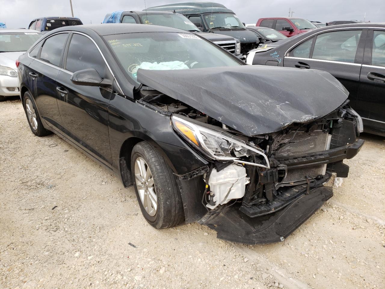 HYUNDAI SONATA SE 2017 with VIN 5NPE24AF9HH595388 - Photo from auction