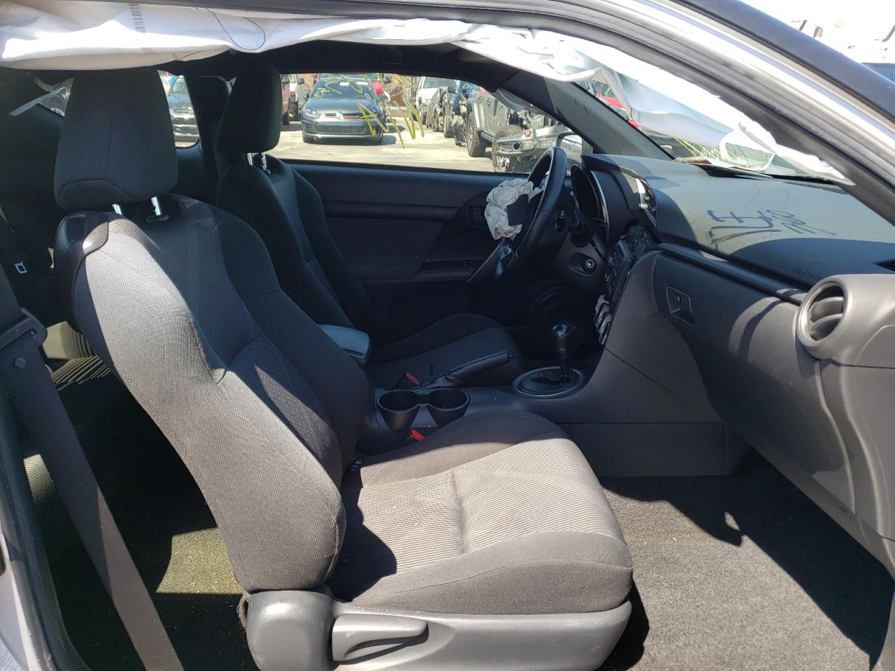 Photo 5 from auction – 2013 TOYOTA SCION TC with VIN JTKJF5C72D3063140