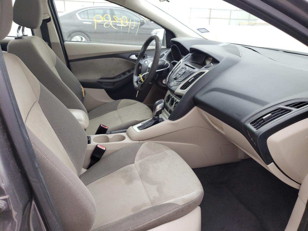 Foto 5 de la subasta – 2012 FORD FOCUS SE con VIN 1FAHP3F21CL172457