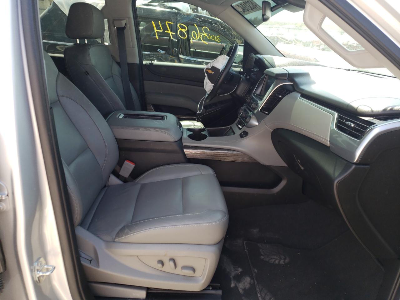 Photo 5 from auction – 2020 CHEVROLET SUBURBAN C with VIN 1GNSCHKC4LR234073