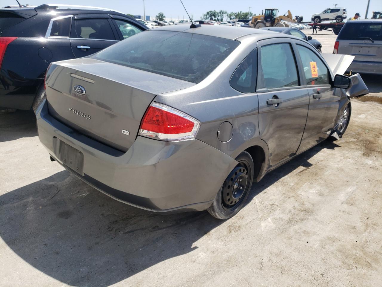 Photo 4 from auction – 2010 FORD FOCUS SE with VIN 1FAHP3FN2AW235877