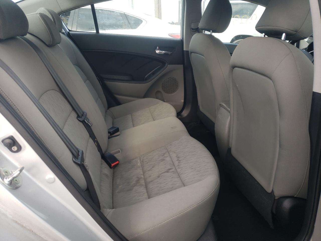 Photo 6 from auction – 2015 KIA FORTE LX with VIN KNAFK4A61F5431843