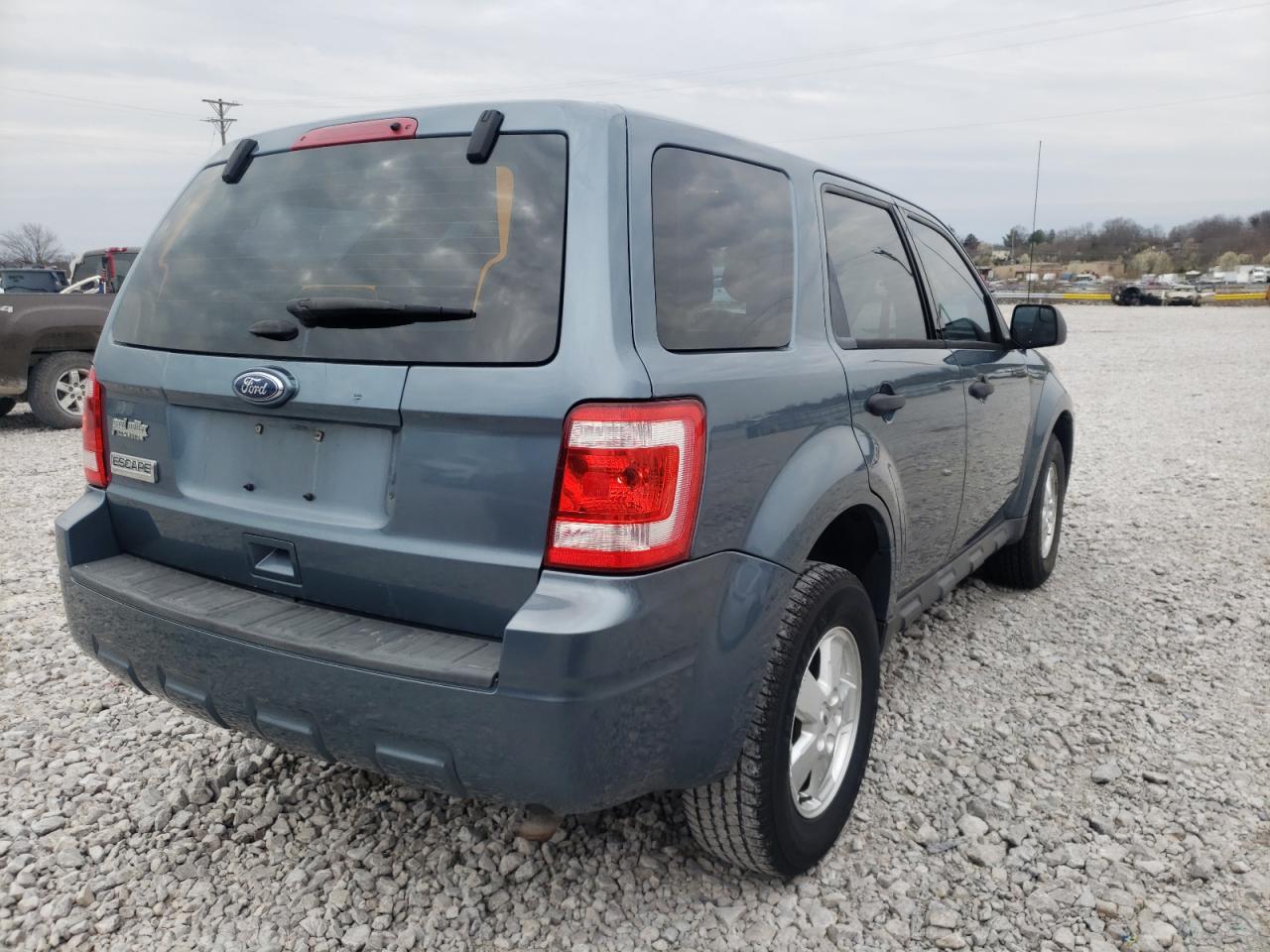 Photo 4 from auction – 2011 FORD ESCAPE XLS with VIN 1FMCU0C78BKB19606