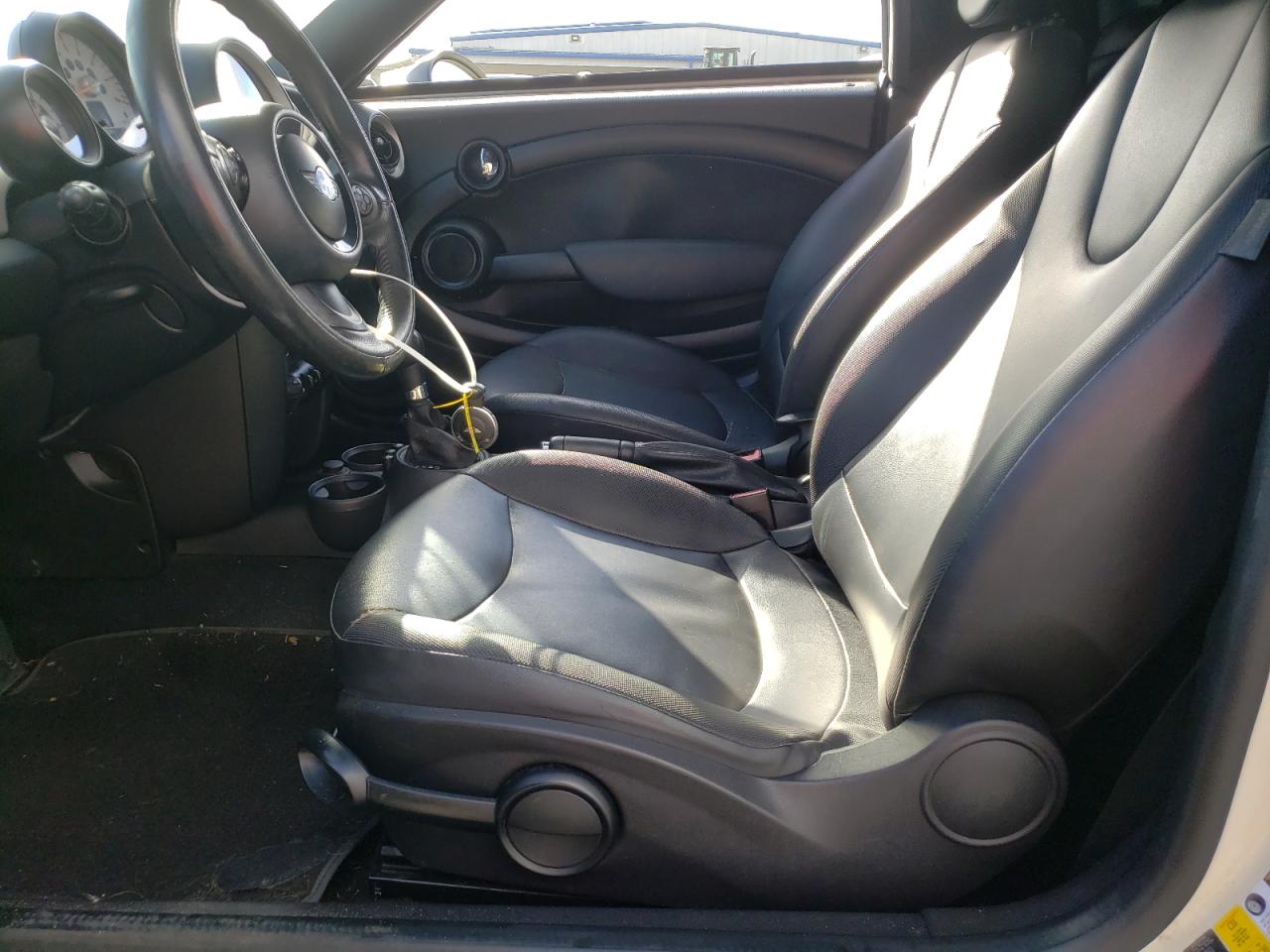 Photo 5 from auction – 2012 MINI COOPER ROA with VIN WMWSY1C5XCT311790