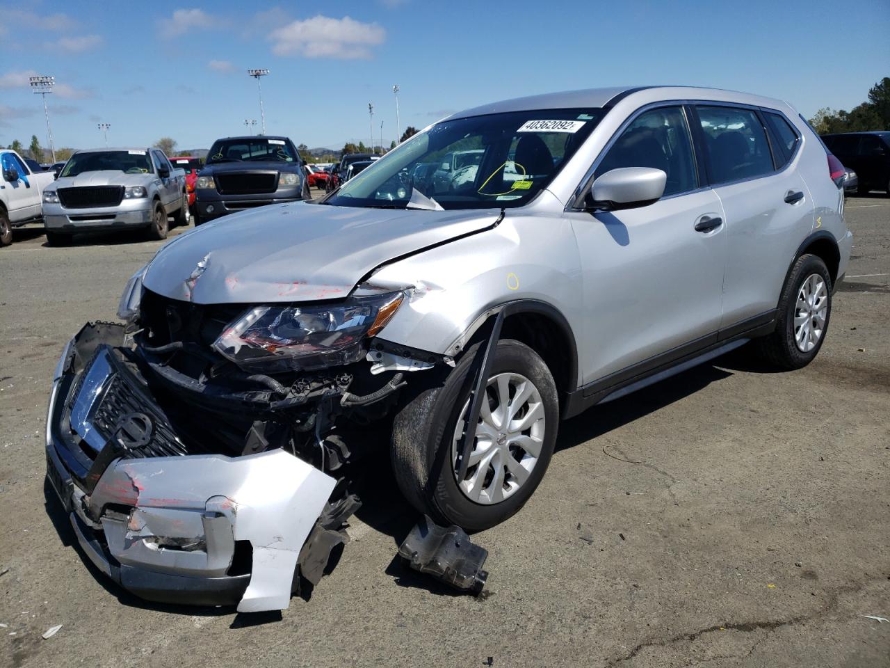 Photo 2 from auction – 2017 NISSAN ROGUE S with VIN KNMAT2MV6HP535396