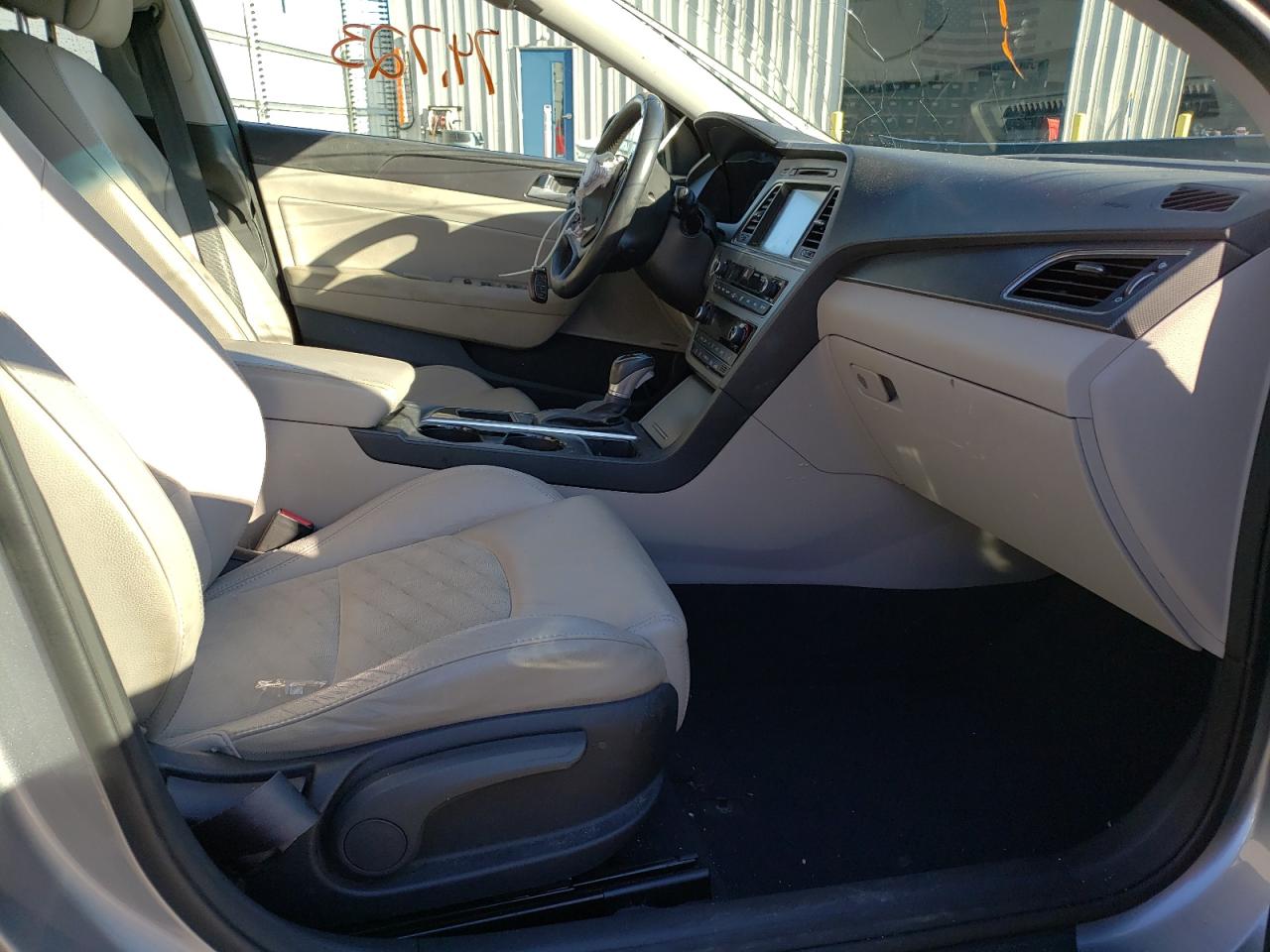 Photo 5 from auction – 2015 HYUNDAI SONATA SPO with VIN 5NPE34AF2FH064558