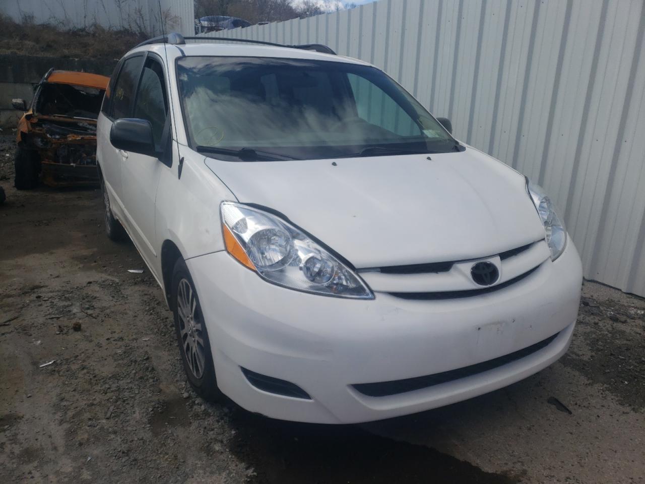 TOYOTA SIENNA LE 2007 with VIN 5TDBK23CX7S005931 - Photo from auction