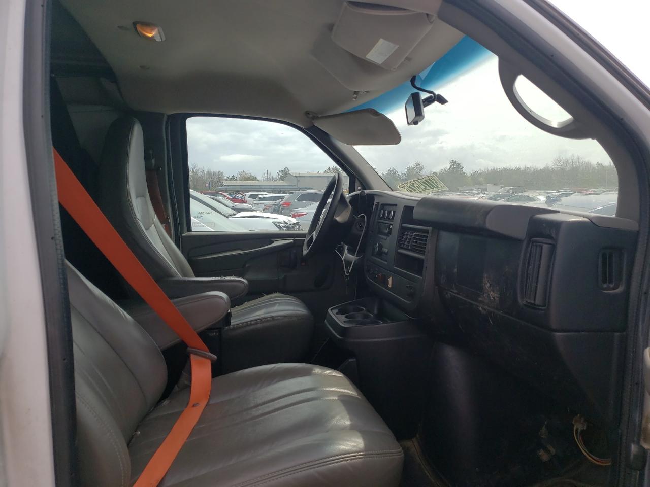Photo 5 from auction – 2013 CHEVROLET EXPRESS G2 with VIN 1GCWGFCA3D1192995