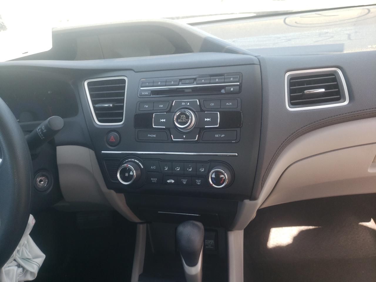 Photo 9 from auction – 2014 HONDA CIVIC LX with VIN 19XFB2F58EE044605