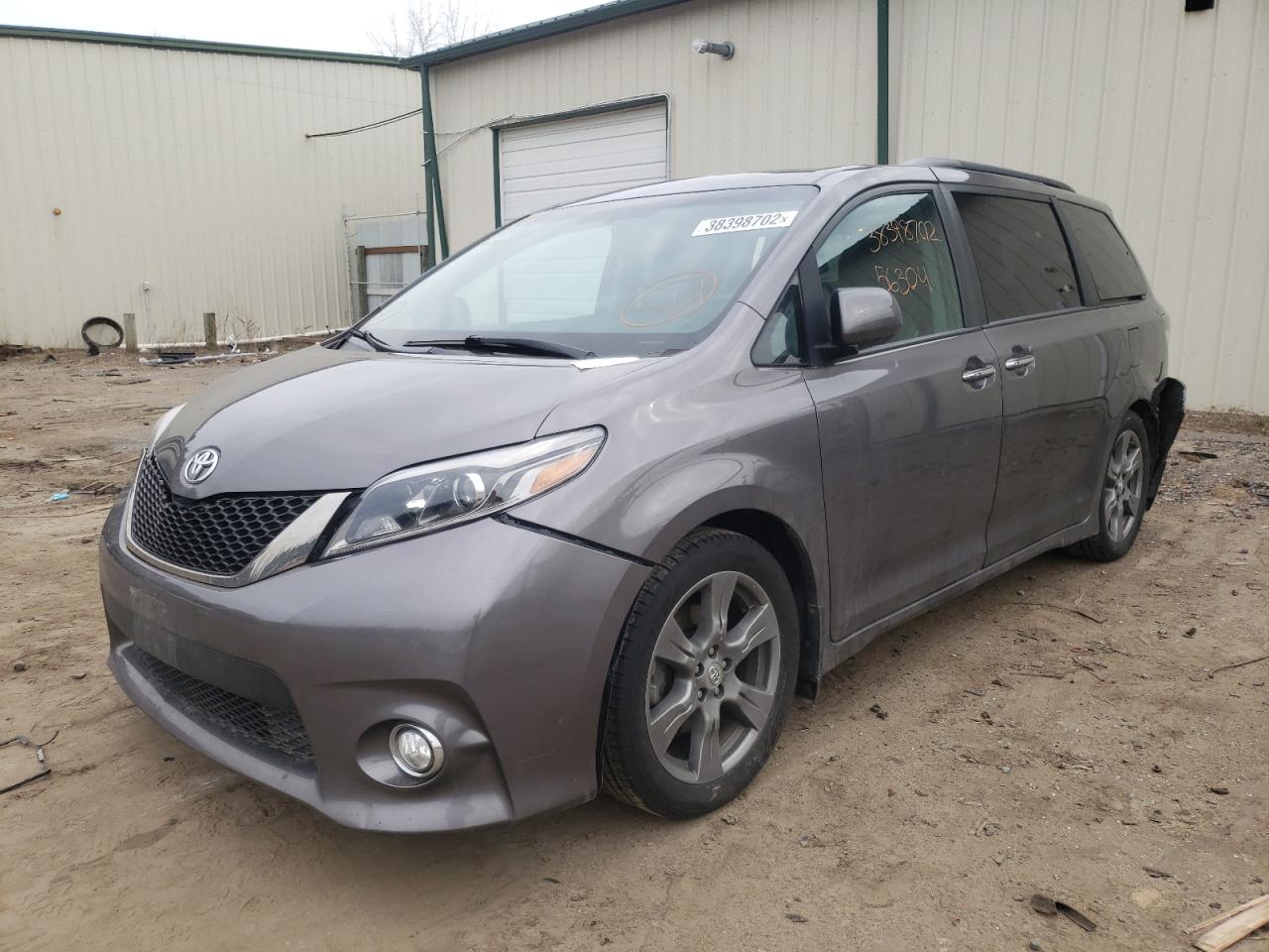 Photo 2 from auction – 2017 TOYOTA SIENNA SE with VIN 5TDXZ3DC3HS874393