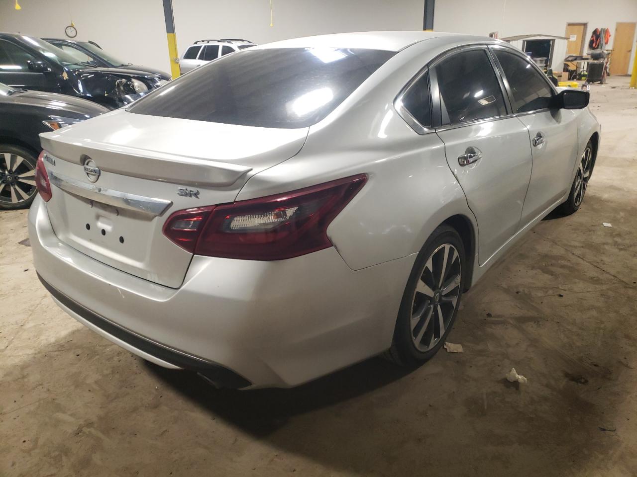Photo 4 from auction – 2017 NISSAN ALTIMA 2.5 with VIN 1N4AL3AP1HC236147