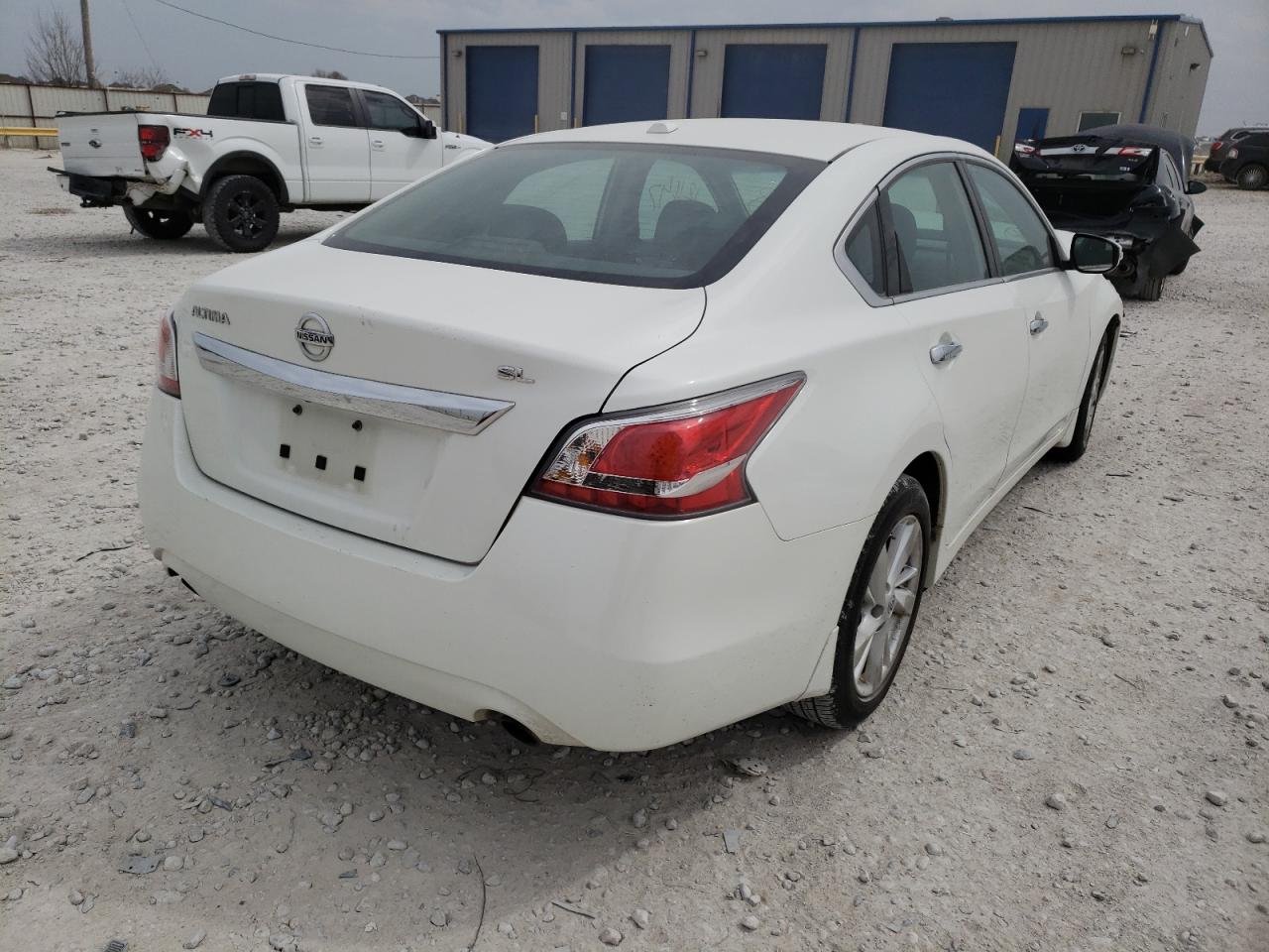 Photo 4 from auction – 2015 NISSAN ALTIMA 2.5 with VIN 1N4AL3AP1FN366558